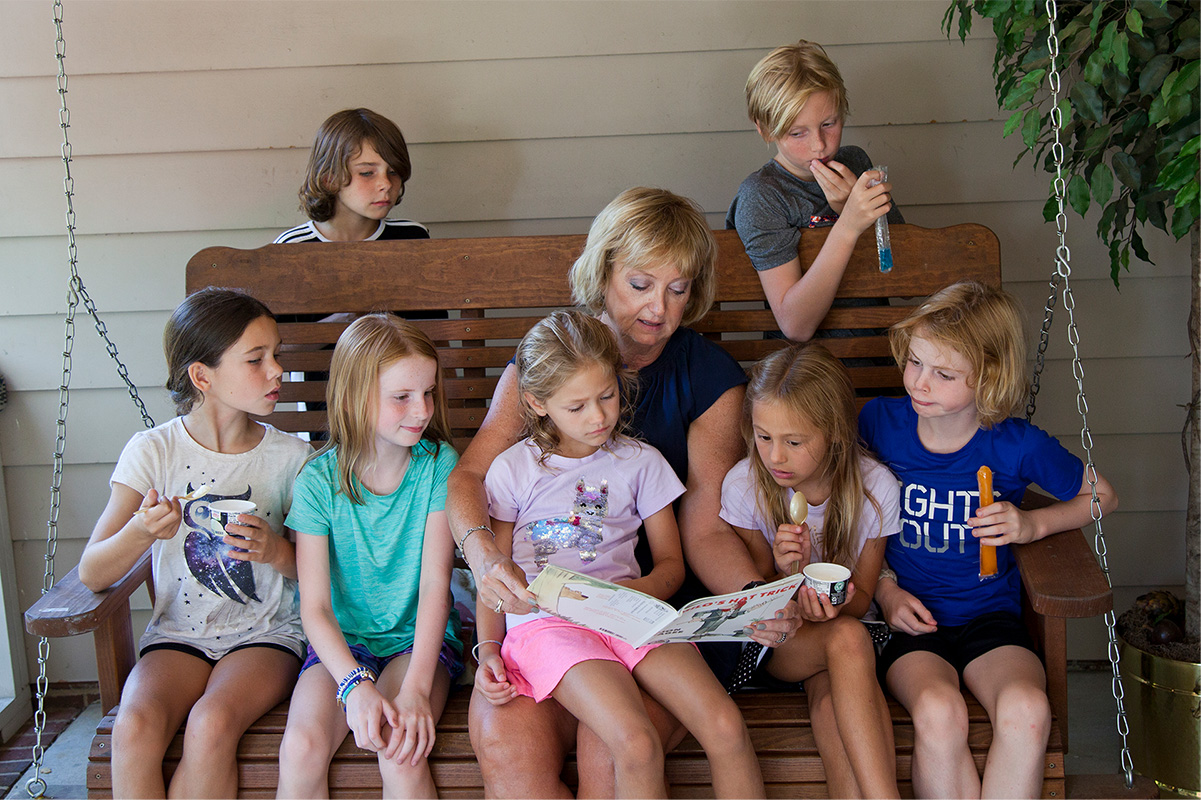 Lisa Cline reading to kids